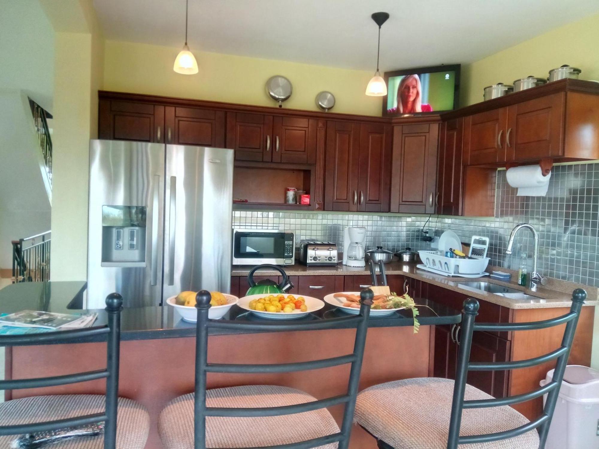 Zeus Estate Guesthouse St. John's Экстерьер фото