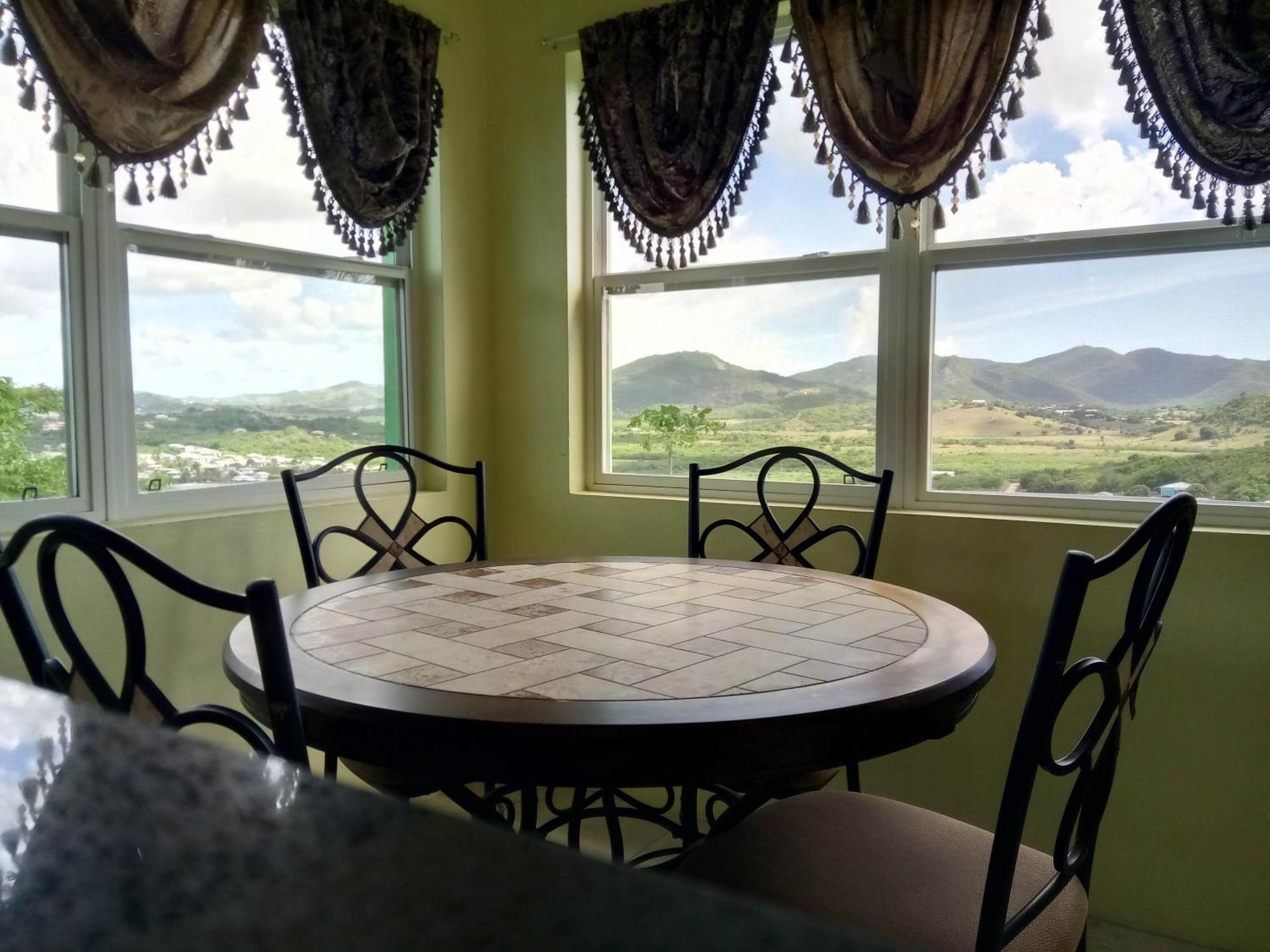 Zeus Estate Guesthouse St. John's Экстерьер фото