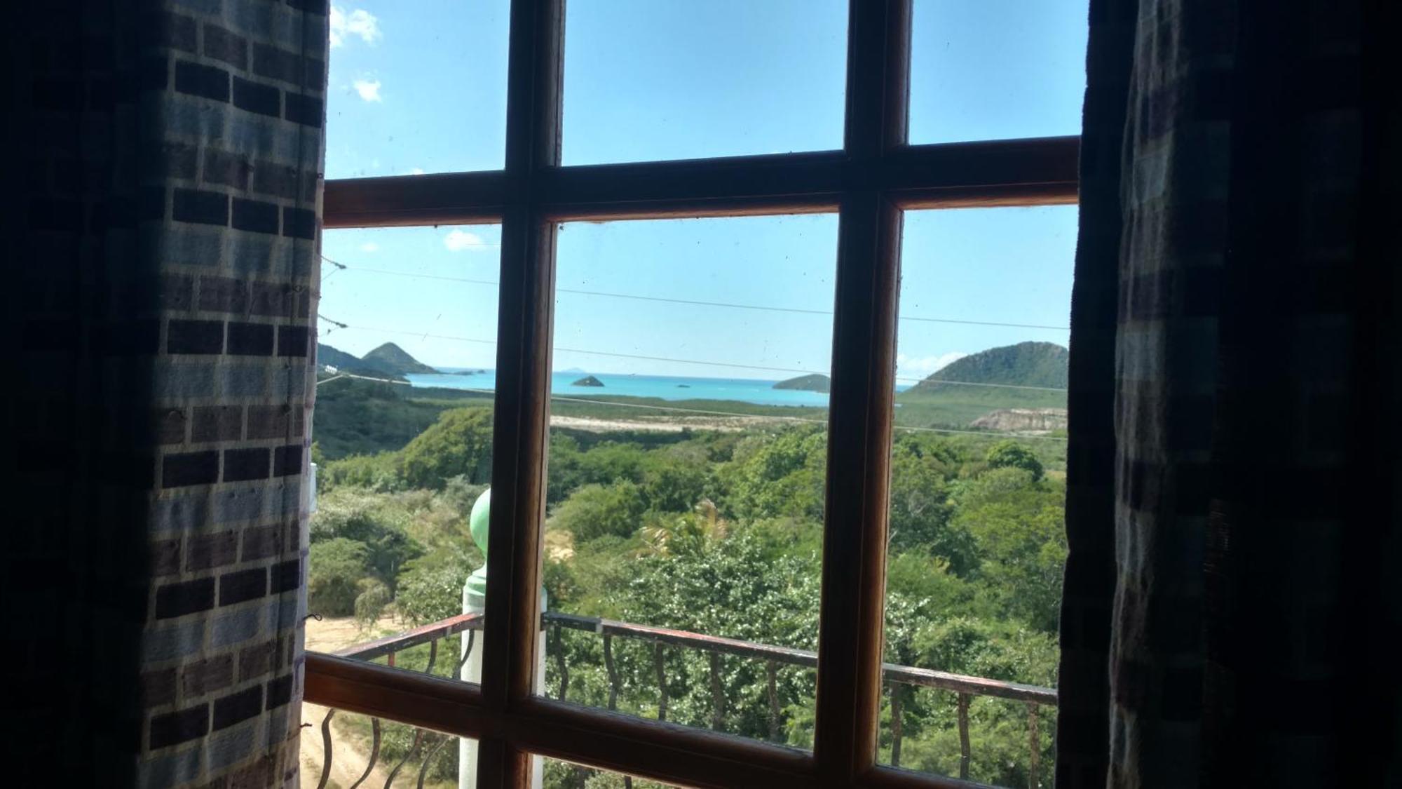 Zeus Estate Guesthouse St. John's Экстерьер фото